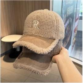 Winter baseball cap, women's Korean version embroidered letter duckbill cap, looks good on the face, small plush, warm and versatile hat, lamb wool